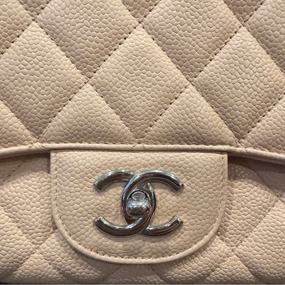 Chanel Jumbo Classic Flap, Amazing Condition! - Picture 6 of 8